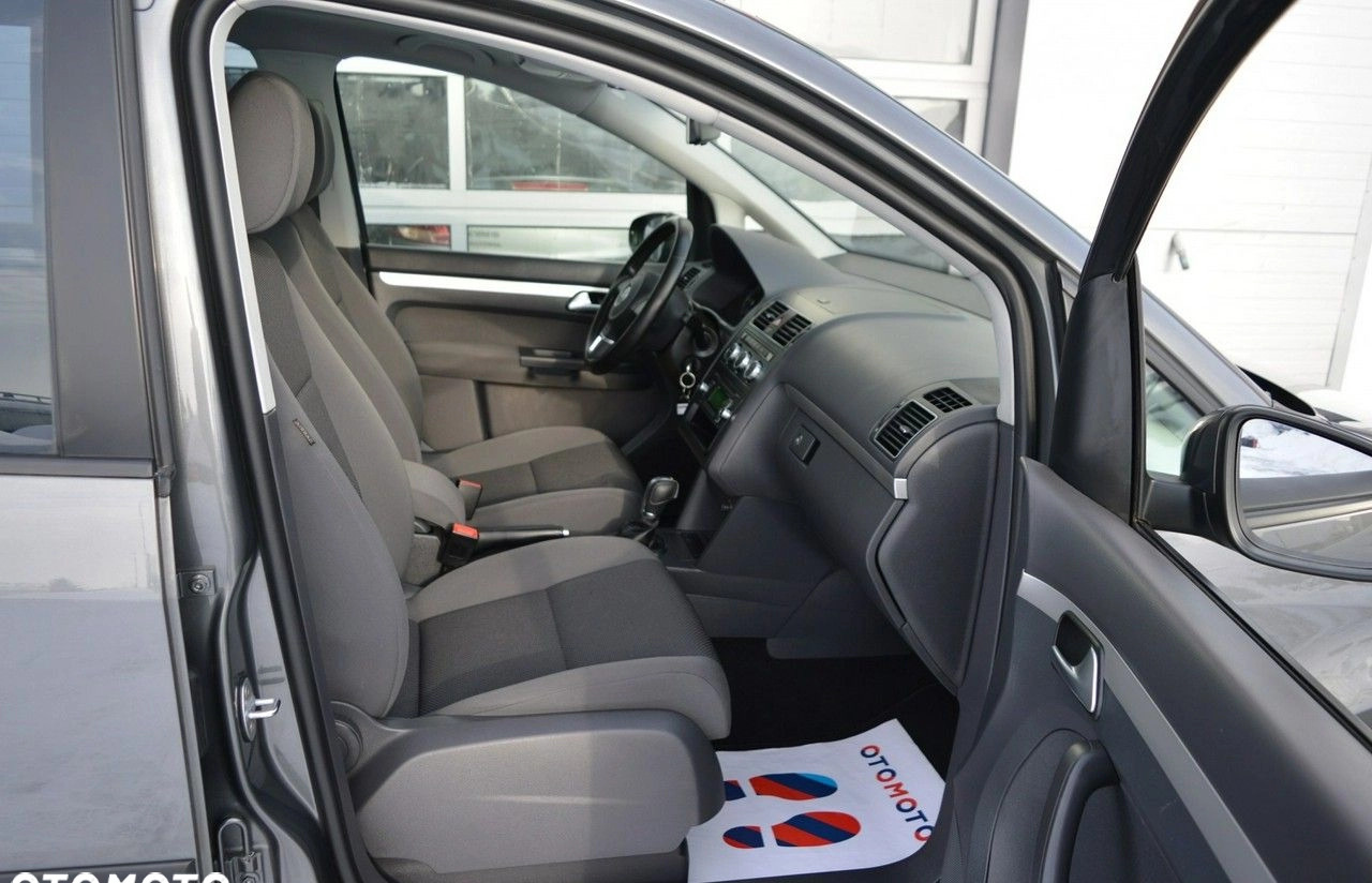 Volkswagen Touran cena 41900 przebieg: 215000, rok produkcji 2015 z Hrubieszów małe 781